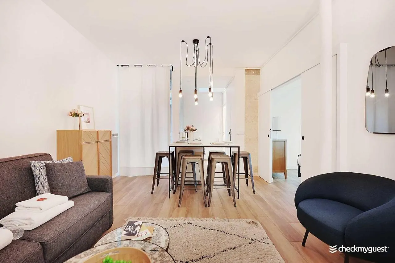 Modern Apartment - 2Br-6P- Oberkampf-Republique Paryż