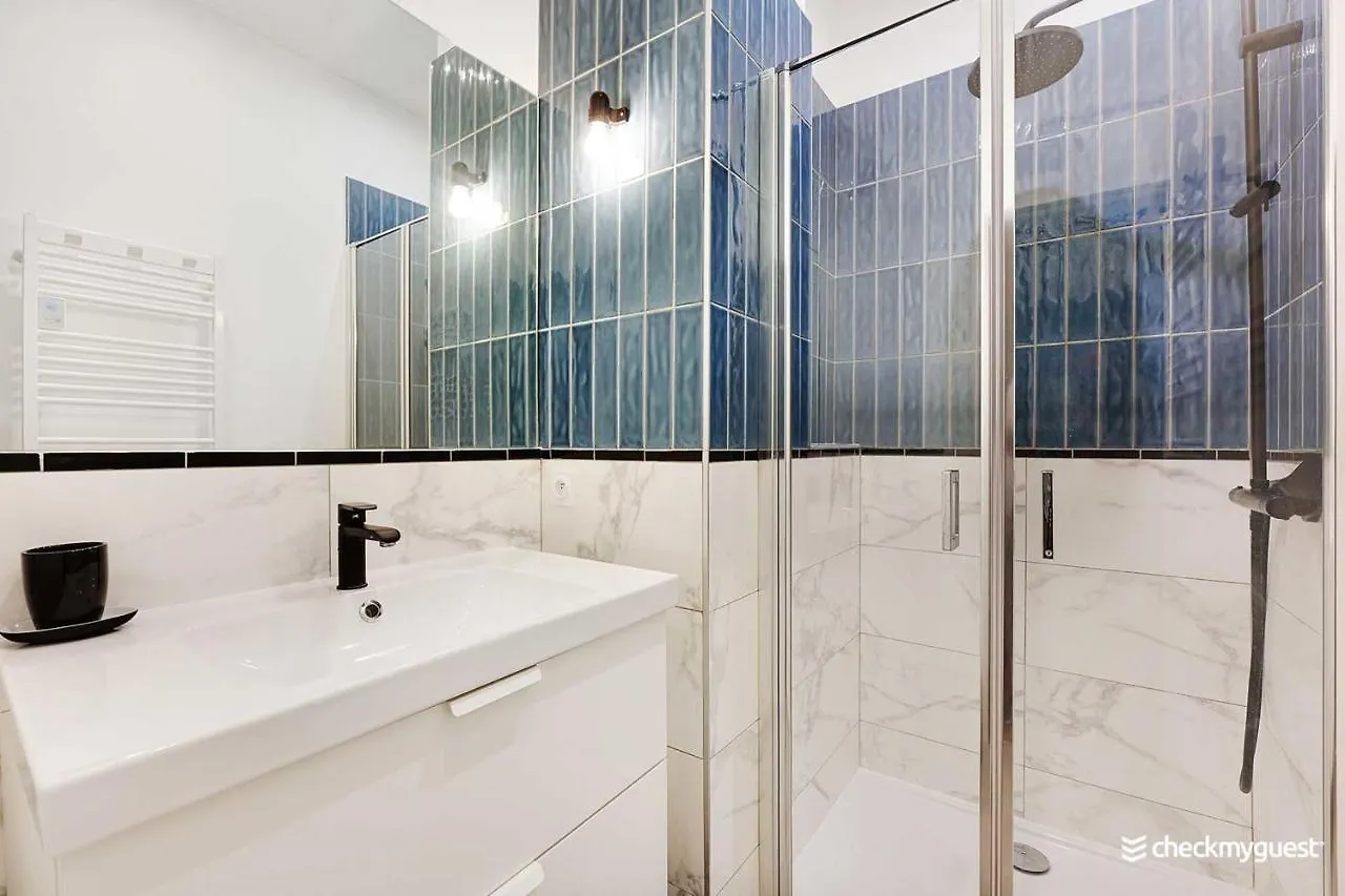 Modern Apartment - 2Br-6P- Oberkampf-Republique Paryż